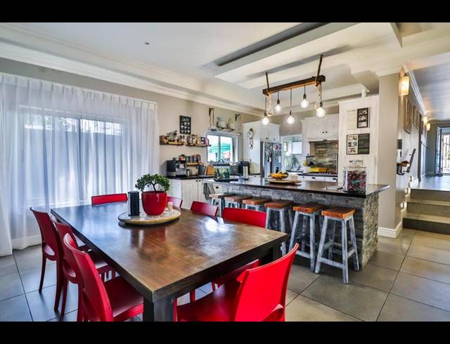 5 BEDROOM HOUSE FOR SALE IN MYBURGH PARK